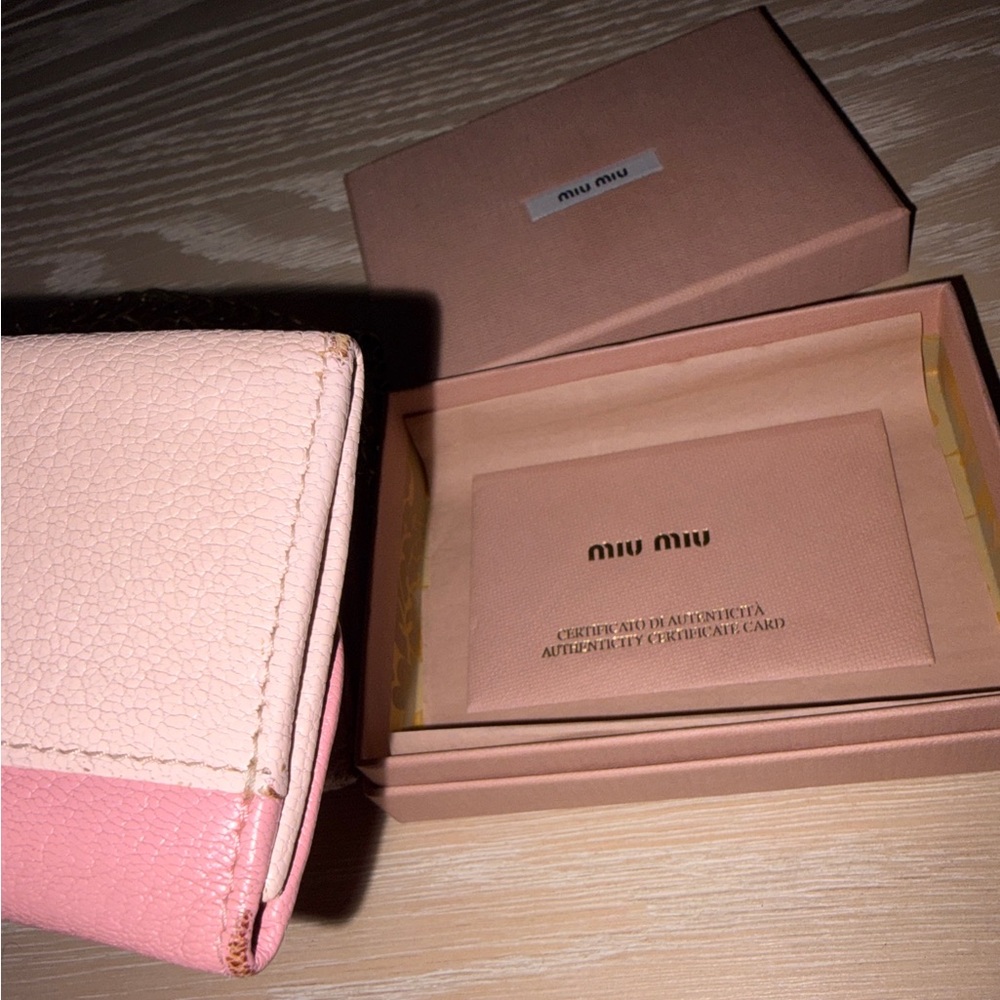 Miu Miu Pre-loved Pink Leather Clutch with Gold Chain with Matching Key Holder - Picture 6 of 16